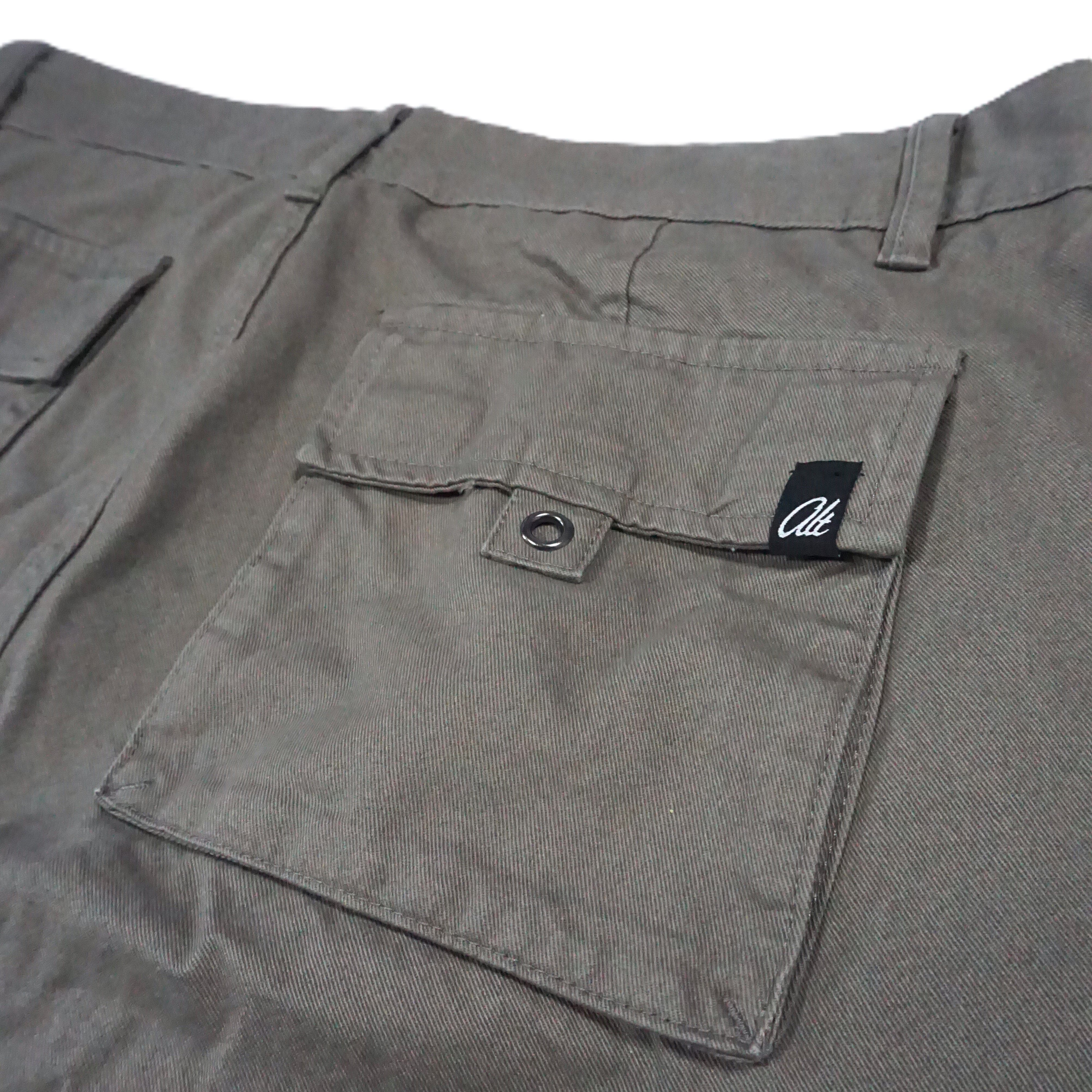 The Alternative Cargo Shorts - Image 9